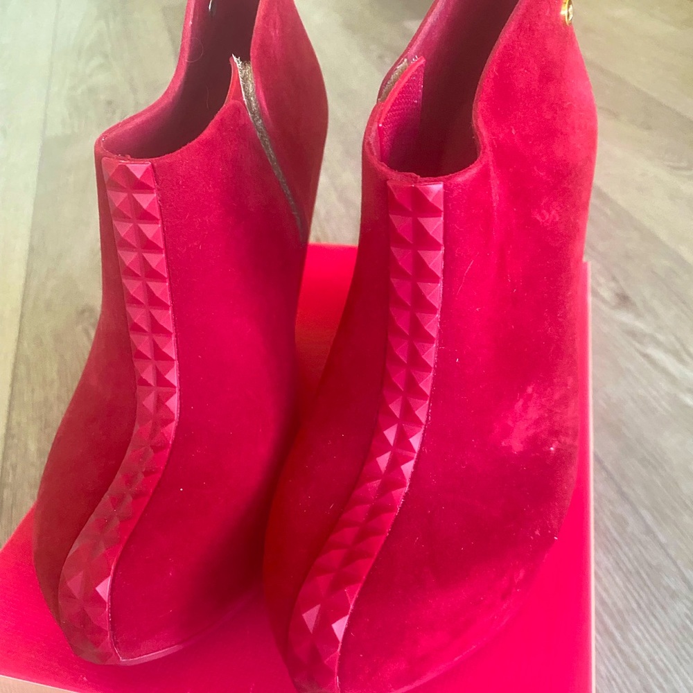 Melissa - Devotion Red Flocked - size US 8